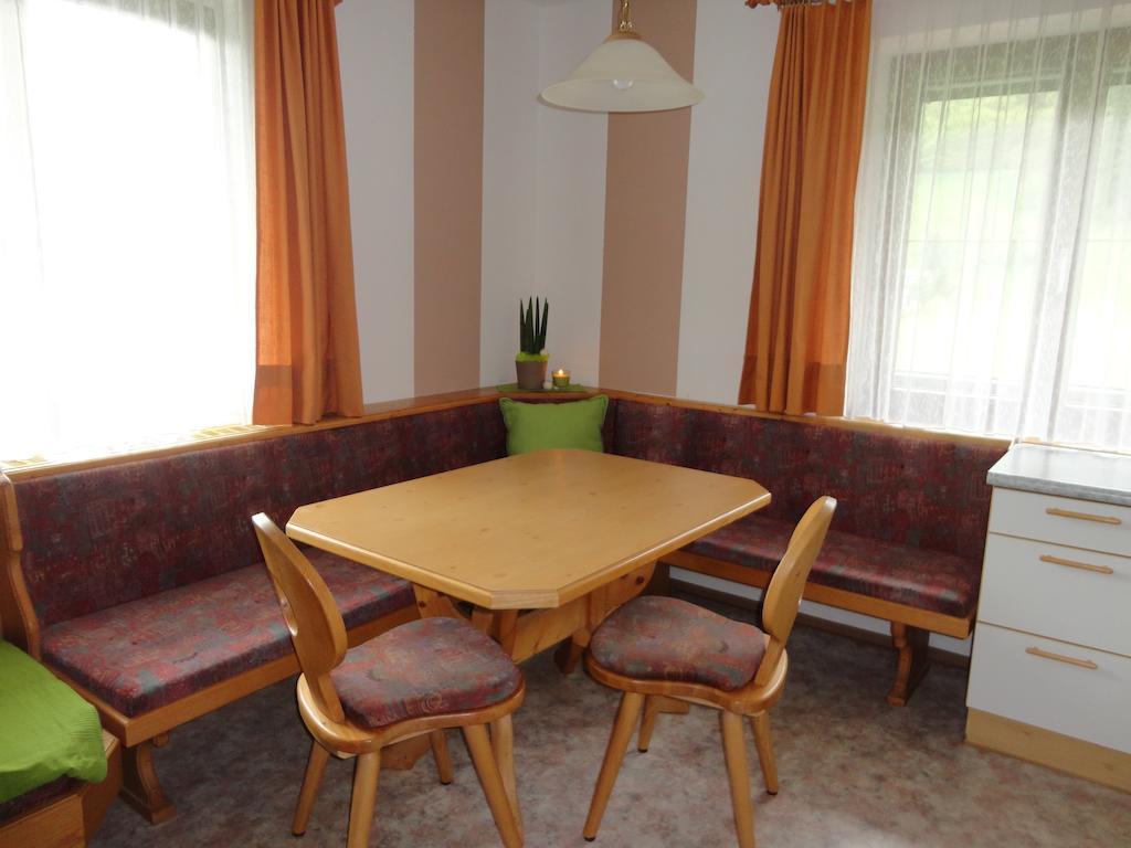 Wiesenhof Fuegen Room photo